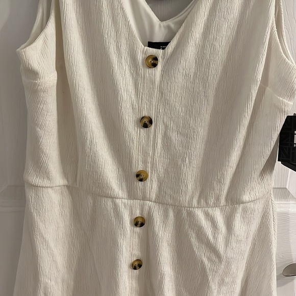 iZ Byer White Button Dress with White Lining - Picture 2 of 5